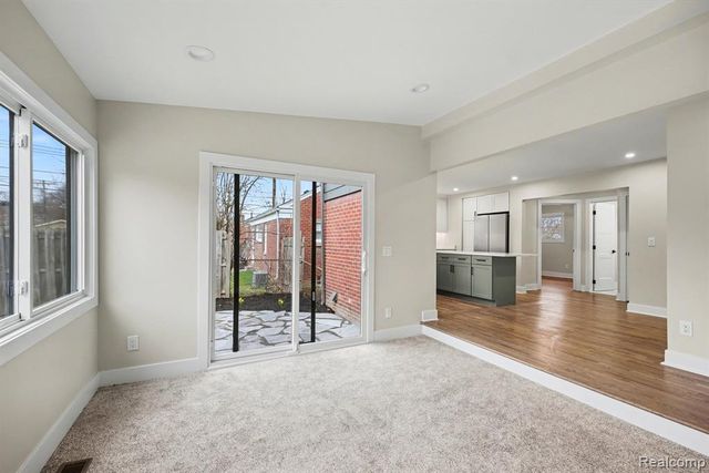 327 Normandy Road, Royal Oak, MI 48073