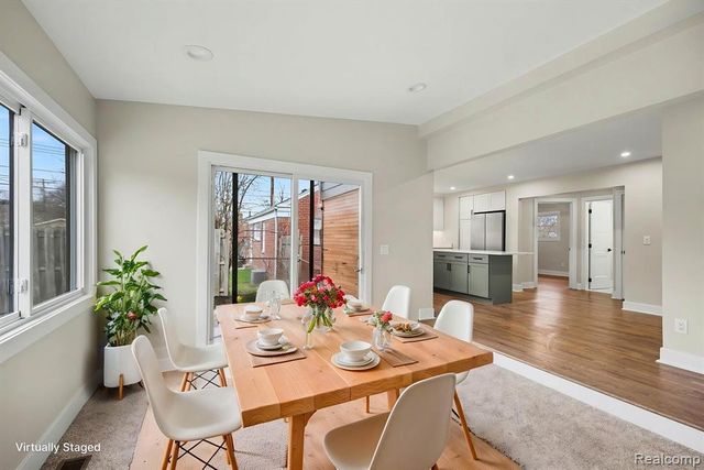 327 Normandy Road, Royal Oak, MI 48073