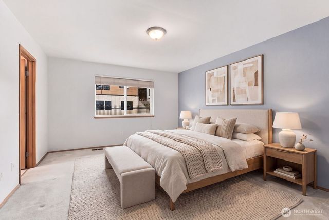 15928 Larch Way, Lynnwood, WA 98087