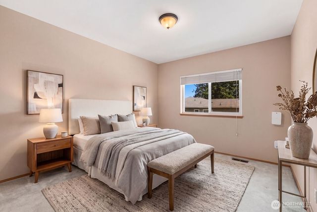 15928 Larch Way, Lynnwood, WA 98087