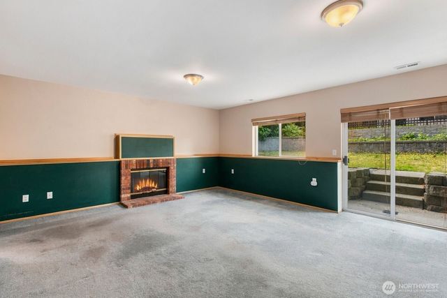 15928 Larch Way, Lynnwood, WA 98087