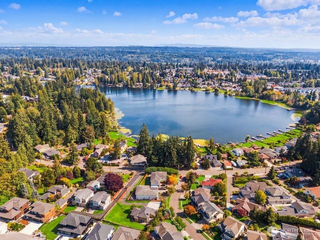 15928 Larch Way, Lynnwood, WA 98087