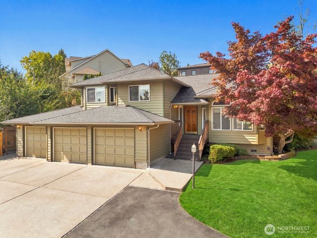 15928 Larch Way, Lynnwood, WA 98087