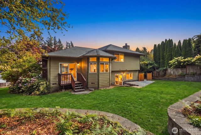15928 Larch Way, Lynnwood, WA 98087