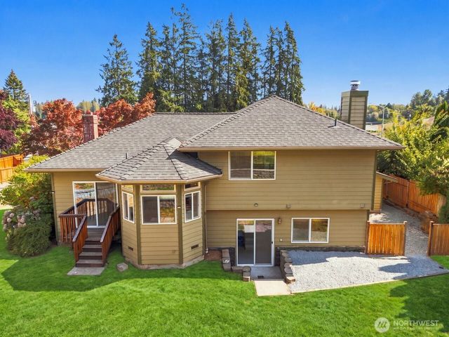 15928 Larch Way, Lynnwood, WA 98087