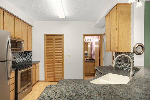 8755 Benson Way, Inver Grove Heights, MN 55076