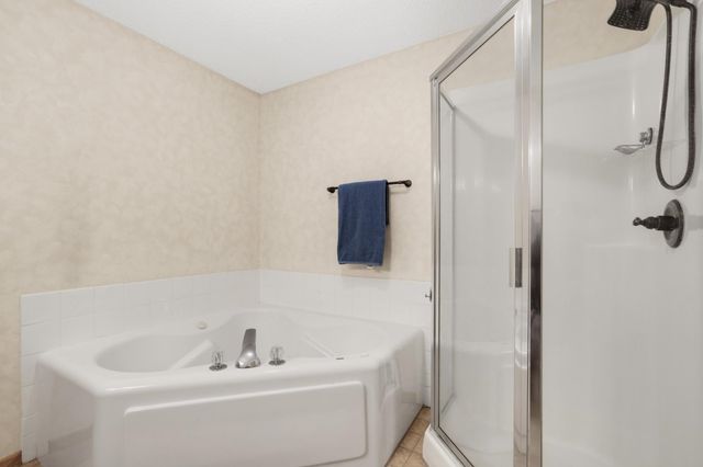 8755 Benson Way, Inver Grove Heights, MN 55076