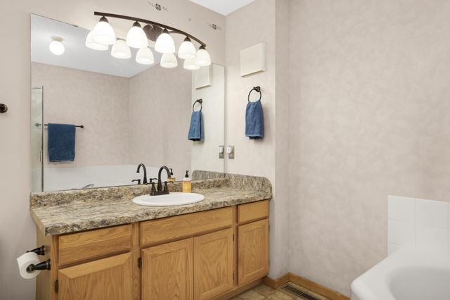 8755 Benson Way, Inver Grove Heights, MN 55076