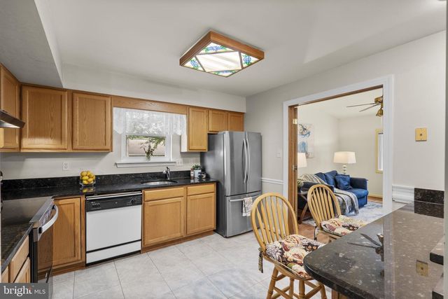 15113 PHILIP LEE RD, Chantilly, VA 20151