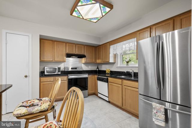 15113 PHILIP LEE RD, Chantilly, VA 20151