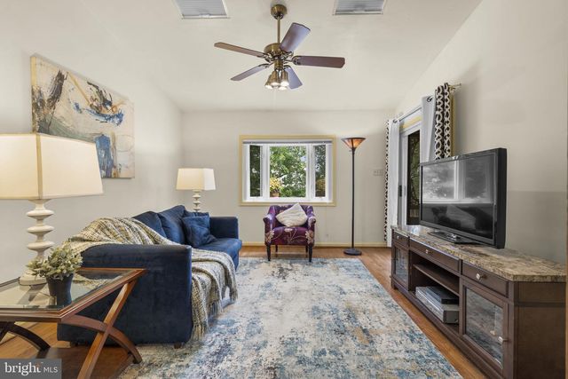 15113 PHILIP LEE RD, Chantilly, VA 20151