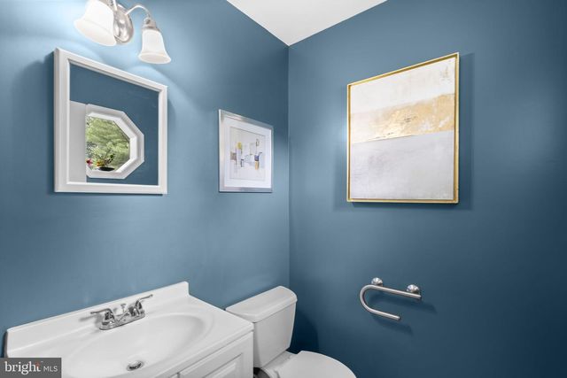 15113 PHILIP LEE RD, Chantilly, VA 20151