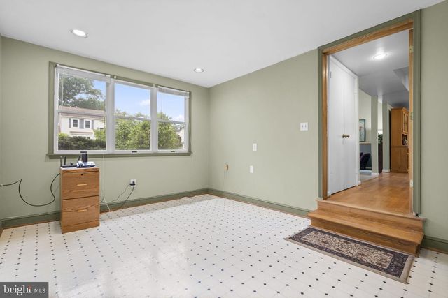 15113 PHILIP LEE RD, Chantilly, VA 20151