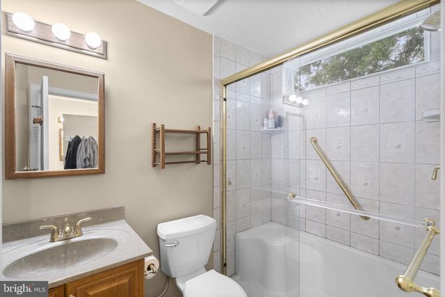 15113 PHILIP LEE RD, Chantilly, VA 20151