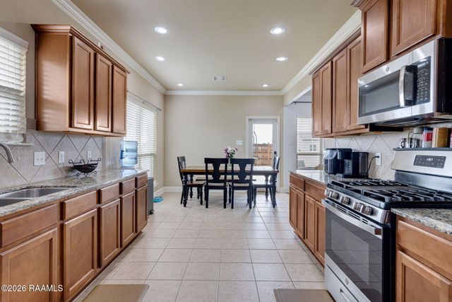 301 Forest Grove Drive, Youngsville, LA 70592