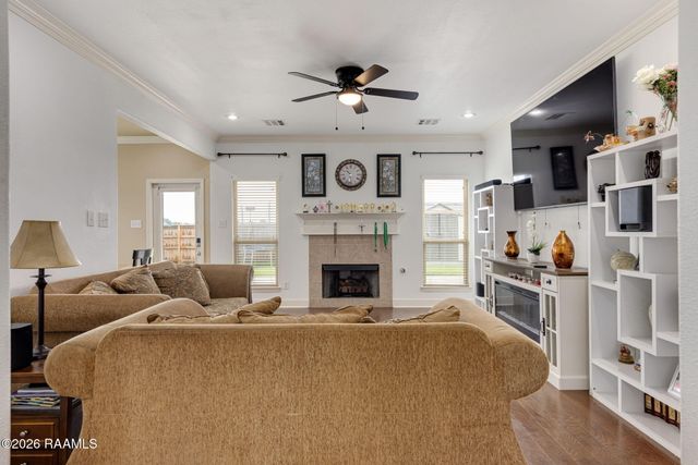 301 Forest Grove Drive, Youngsville, LA 70592