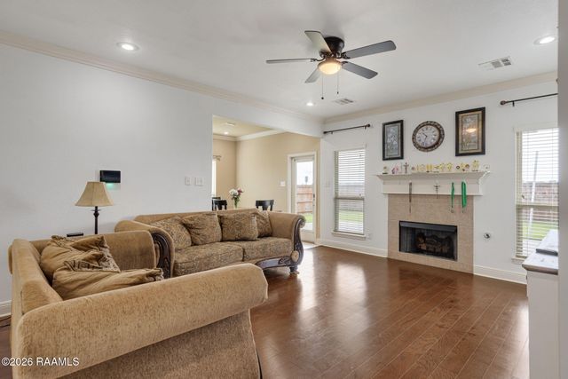 301 Forest Grove Drive, Youngsville, LA 70592