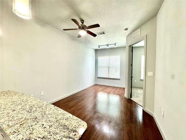 2525 Mccue St Road 545, Houston, TX 77056