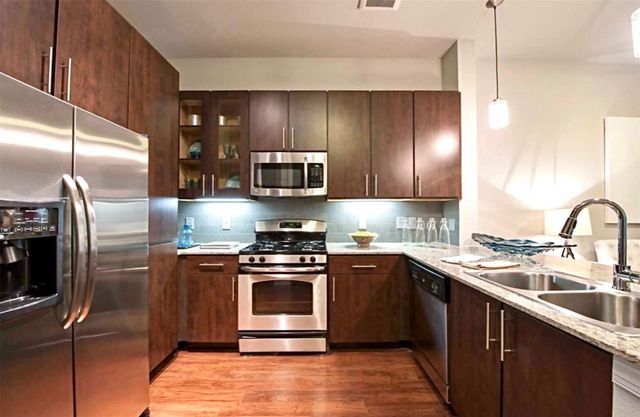 2525 Mccue St Road 545, Houston, TX 77056