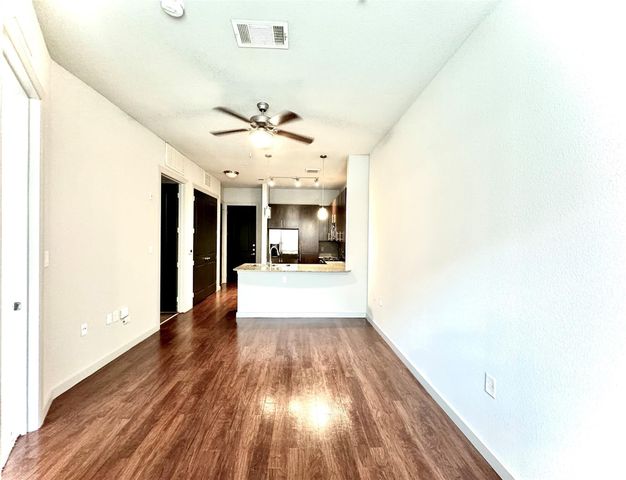 2525 Mccue St Road 545, Houston, TX 77056