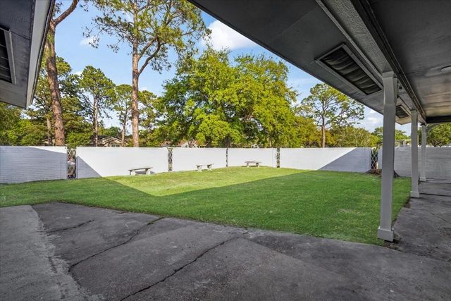 3426 Valley Brook Drive, La Porte, TX 77571