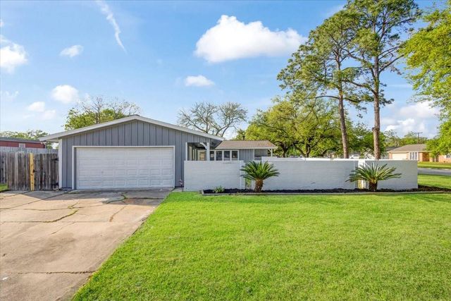 3426 Valley Brook Drive, La Porte, TX 77571