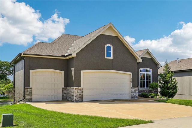 3121 SW Merriam Drive, Lee's Summit, MO 64081