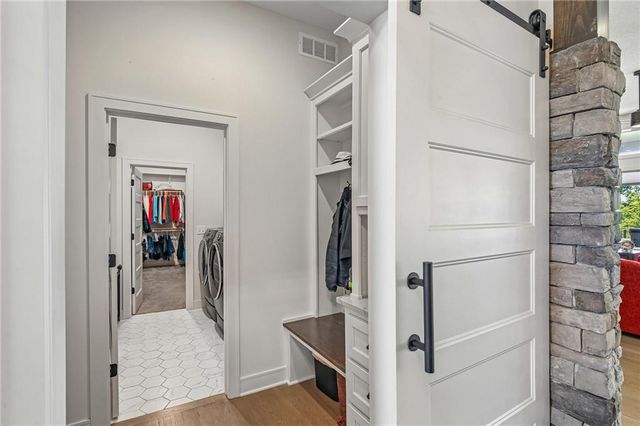 3121 SW Merriam Drive, Lee's Summit, MO 64081