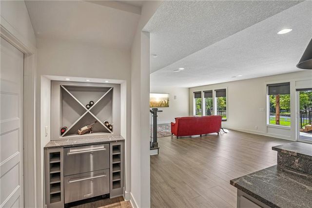 3121 SW Merriam Drive, Lee's Summit, MO 64081