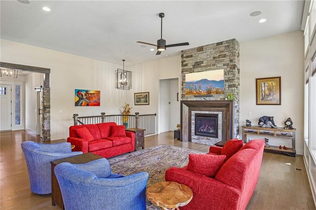 3121 SW Merriam Drive, Lee's Summit, MO 64081