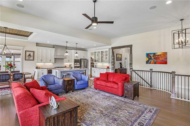 3121 SW Merriam Drive, Lee's Summit, MO 64081