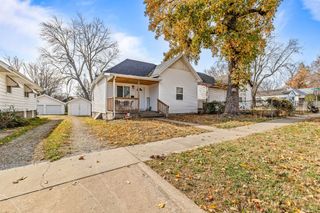 1126 W Calhoun Street, Springfield, MO 65802