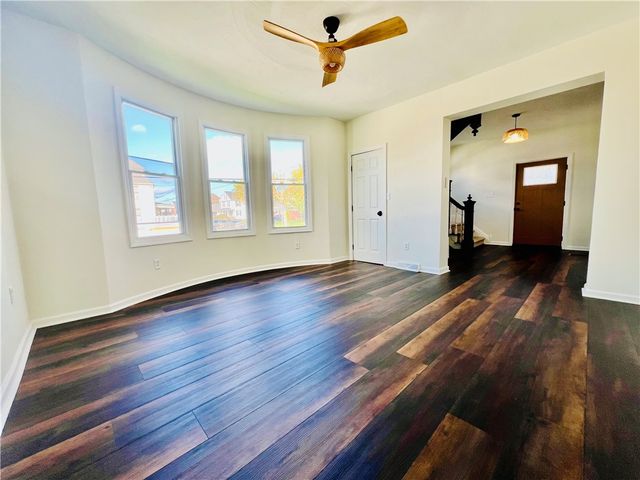 1202 Vine St, Connellsville, PA 15425