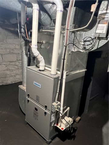 1202 Vine St, Connellsville, PA 15425