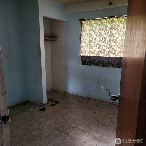 1638 108th Street S, Tacoma, WA 98444