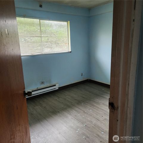 1638 108th Street S, Tacoma, WA 98444