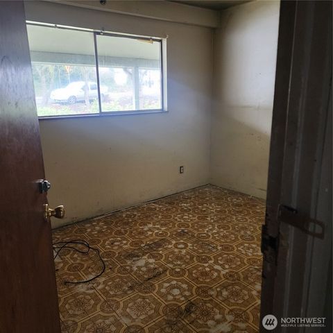 1638 108th Street S, Tacoma, WA 98444