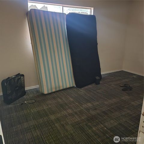 1638 108th Street S, Tacoma, WA 98444