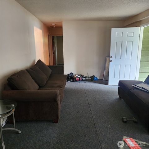 1638 108th Street S, Tacoma, WA 98444