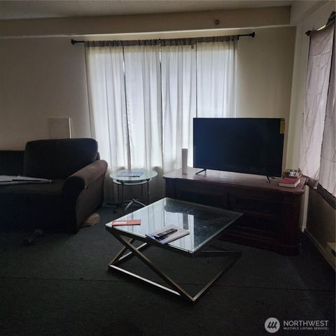 1638 108th Street S, Tacoma, WA 98444