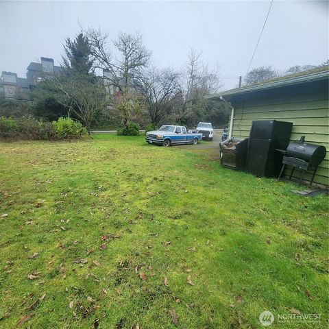 1638 108th Street S, Tacoma, WA 98444