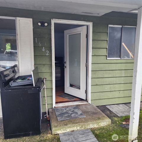 1638 108th Street S, Tacoma, WA 98444