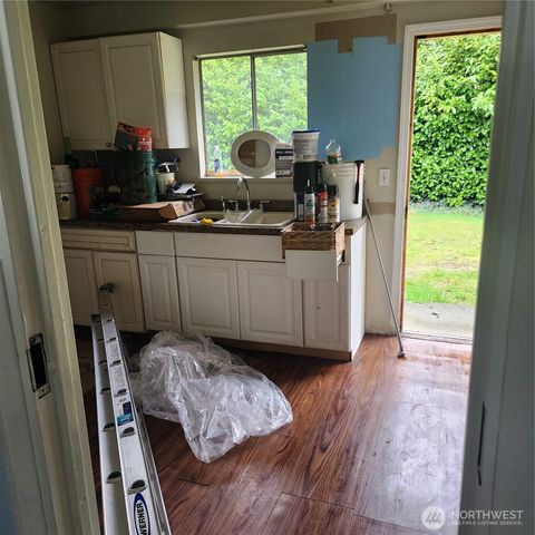 1638 108th Street S, Tacoma, WA 98444