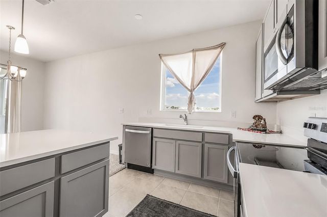 3349 PINK OLEANDER AVENUE, Mascotte, FL 34753