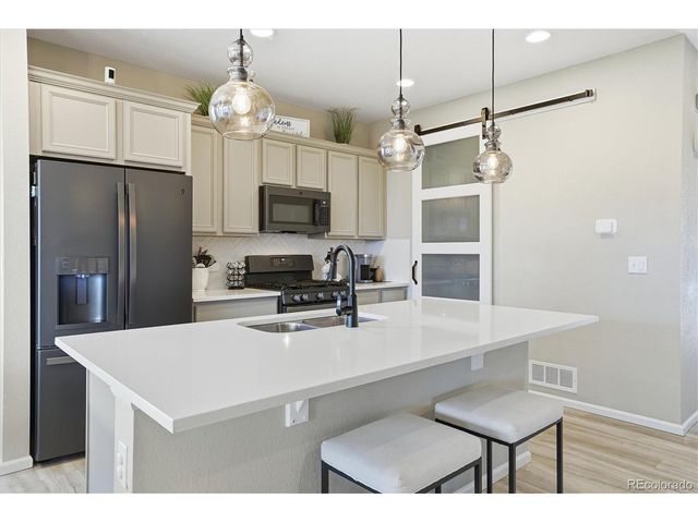 8029 Adams Fork Ave, Littleton, CO 80125