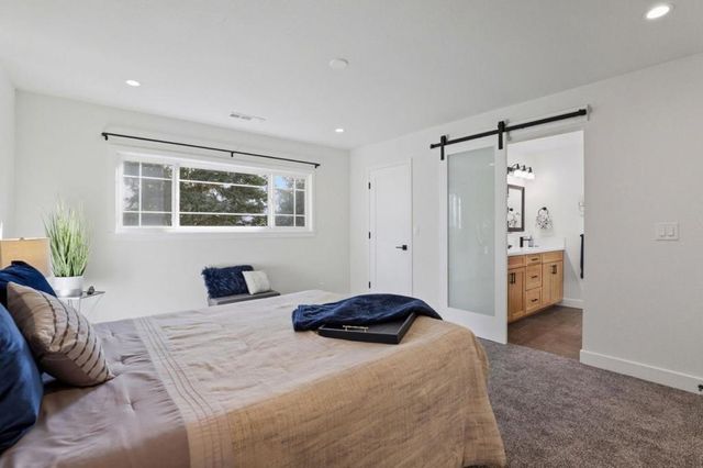 750 W 9th Street, Gilroy, CA 95020