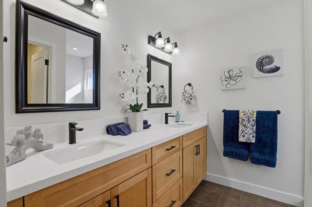 750 W 9th Street, Gilroy, CA 95020