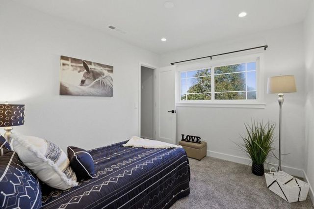 750 W 9th Street, Gilroy, CA 95020