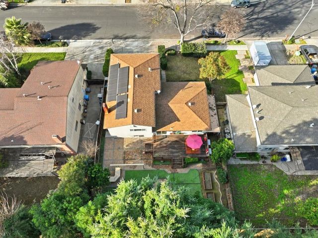 750 W 9th Street, Gilroy, CA 95020