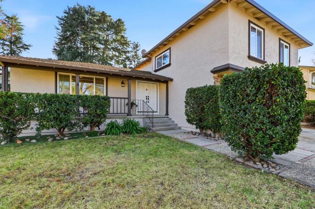 750 W 9th Street, Gilroy, CA 95020